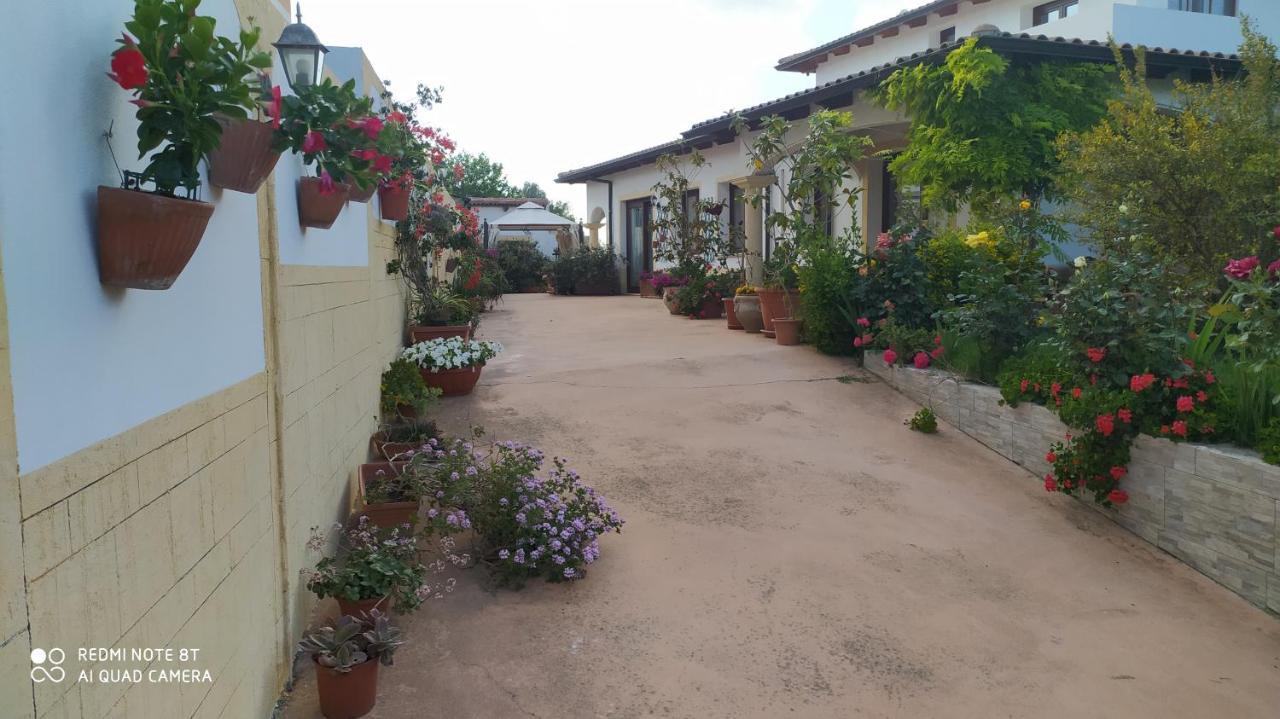 I Giganti Bed & Breakfast Riola Sardo Exterior photo