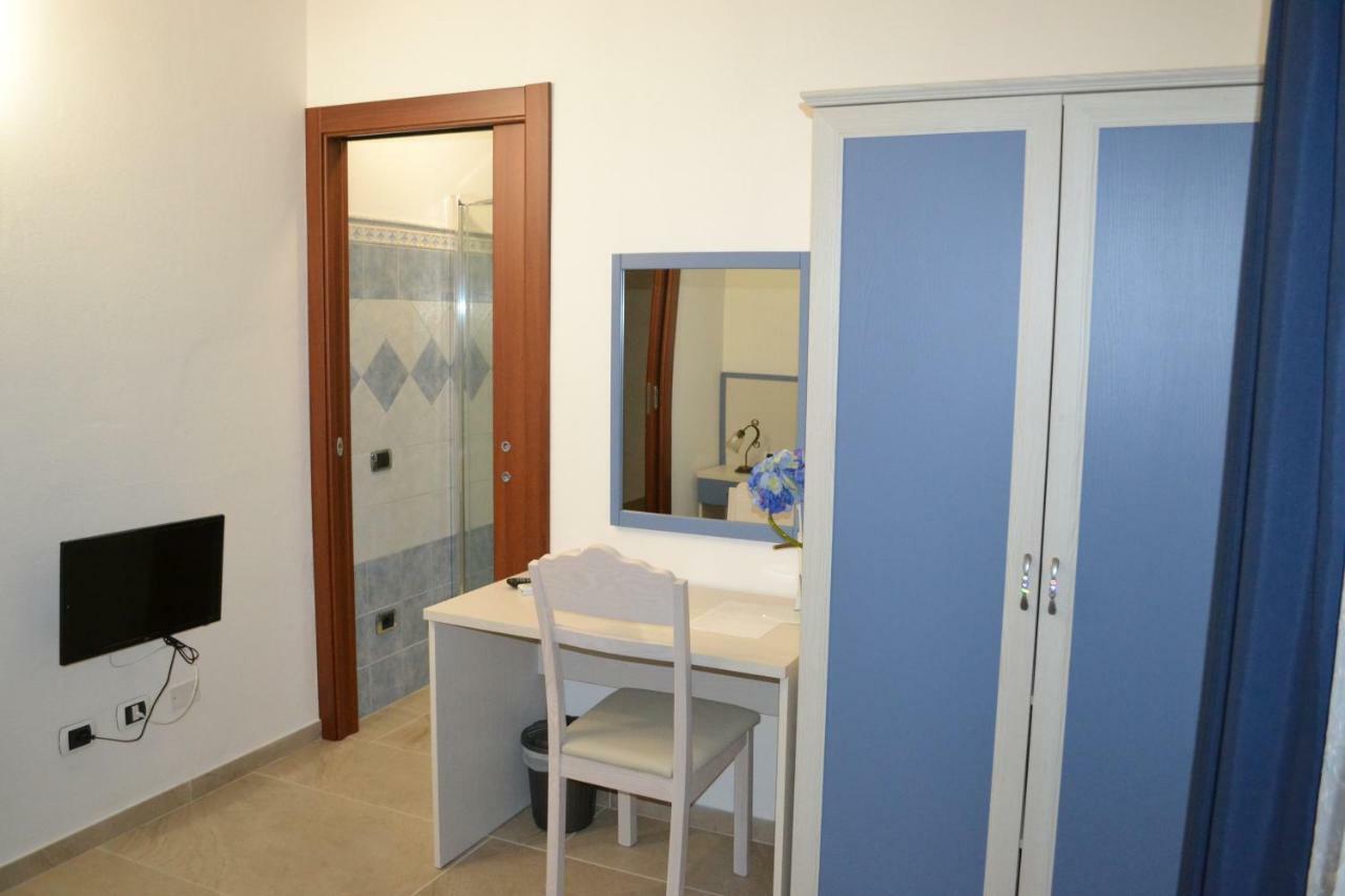 I Giganti Bed & Breakfast Riola Sardo Exterior photo